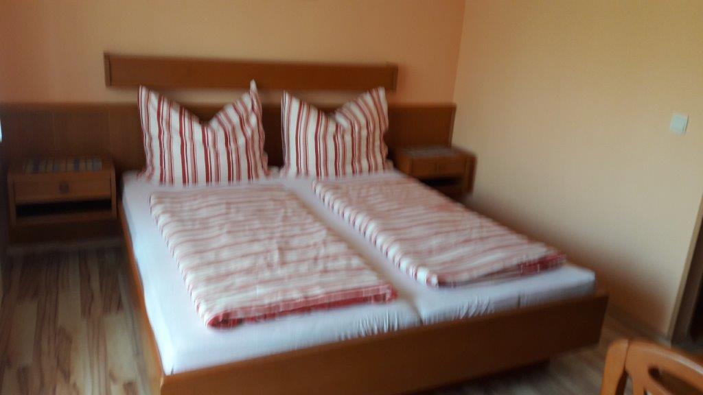 Arkadenhaus Steiner Bed & Breakfast Подерсдорф ам Зее Екстериор снимка
