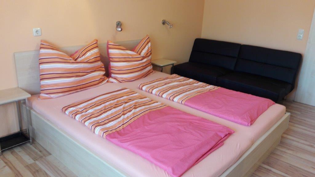 Arkadenhaus Steiner Bed & Breakfast Подерсдорф ам Зее Екстериор снимка